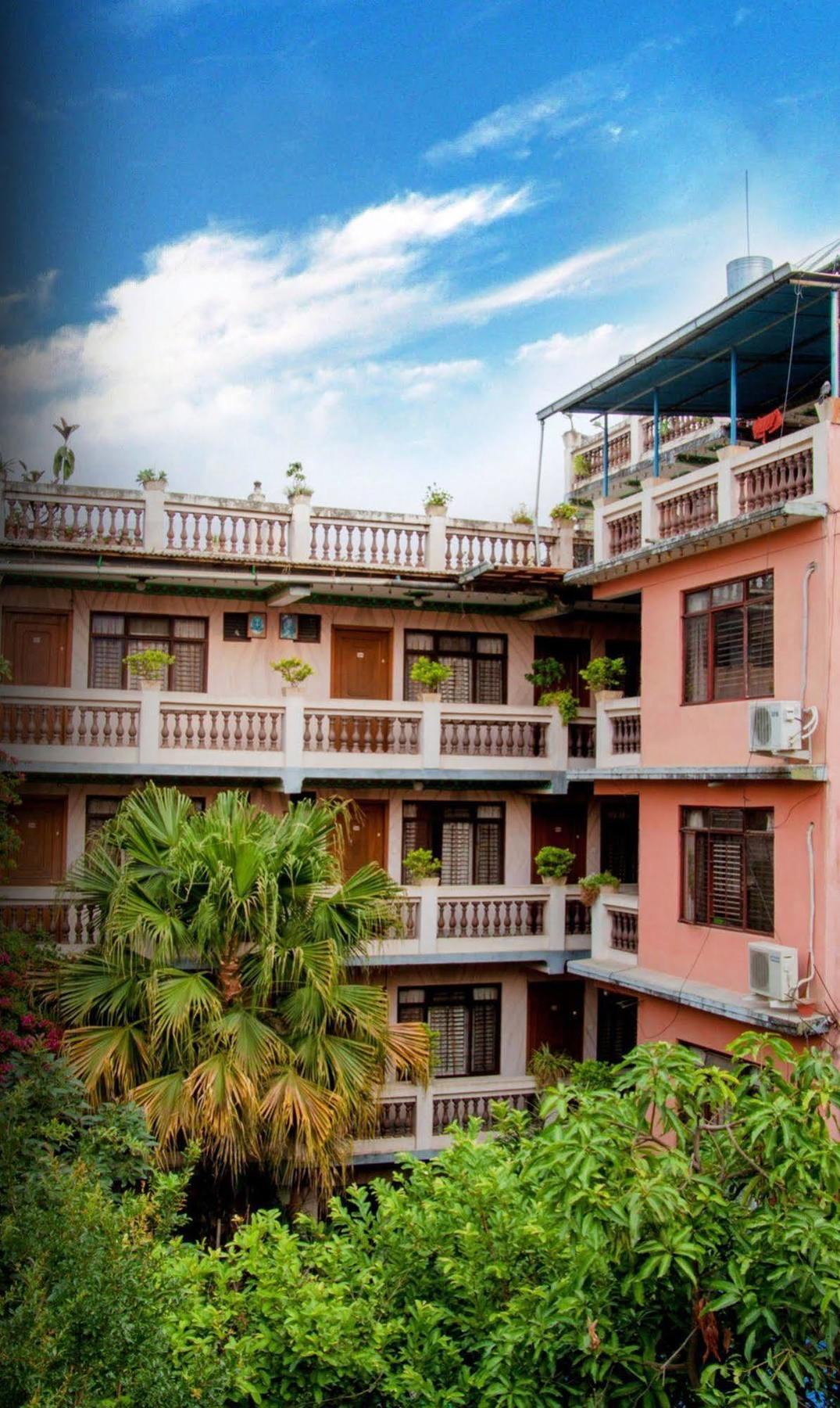 Hotel Metropolitan Kantipur Katmandou Extérieur photo